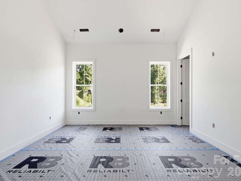 5762 Jeremiah Court, Hickory, NC 28601.  MLS# CAR4395316, YatesRealty ID 34562. 