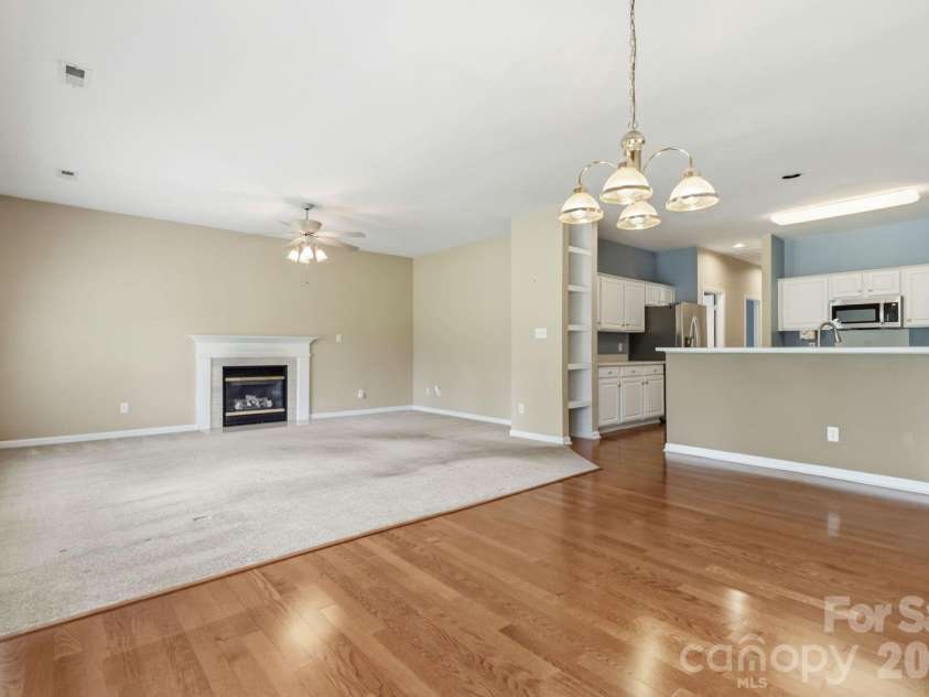 2017 Legend Creek Lane, Charlotte, NC 28227.  MLS# CAR4394554, YatesRealty ID 34563. 