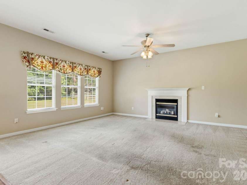 2017 Legend Creek Lane, Charlotte, NC 28227.  MLS# CAR4394554, YatesRealty ID 34563. 