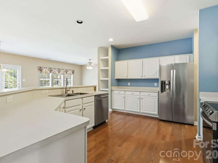 2017 Legend Creek Lane, Charlotte, NC 28227.  MLS# CAR4394554, YatesRealty ID 34563. 