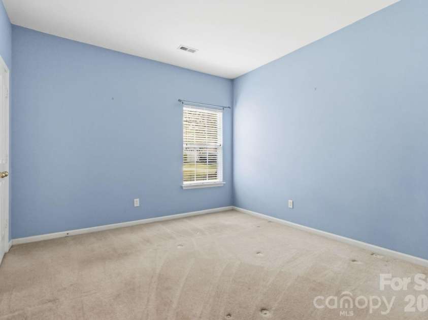 2017 Legend Creek Lane, Charlotte, NC 28227.  MLS# CAR4394554, YatesRealty ID 34563. 