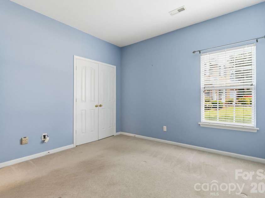 2017 Legend Creek Lane, Charlotte, NC 28227.  MLS# CAR4394554, YatesRealty ID 34563. 
