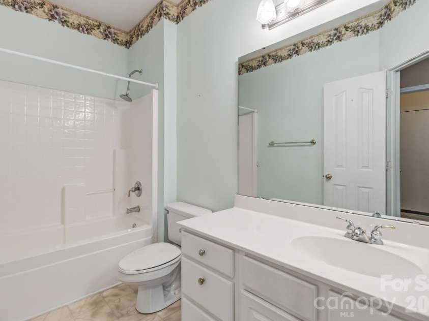 2017 Legend Creek Lane, Charlotte, NC 28227.  MLS# CAR4394554, YatesRealty ID 34563. 