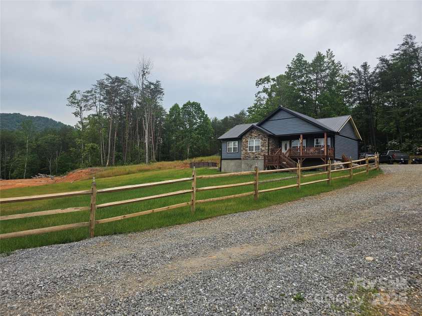 301,273 Mcginnis Drive, Old Fort, NC 28762.  MLS# CAR4290004, YatesRealty ID 34563. 