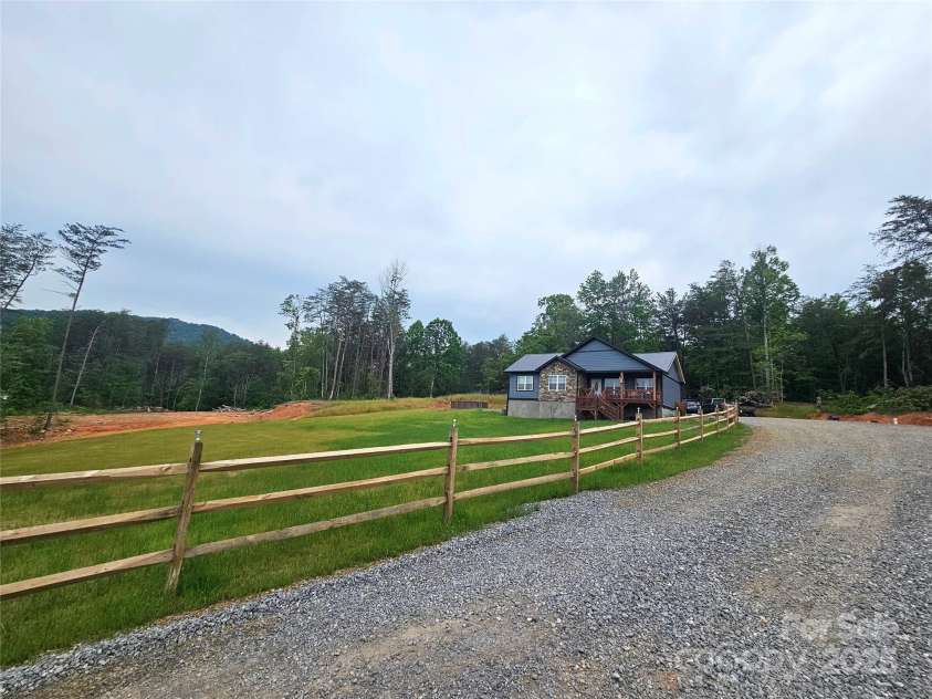 301,273 Mcginnis Drive, Old Fort, NC 28762.  MLS# CAR4290004, YatesRealty ID 34563. 