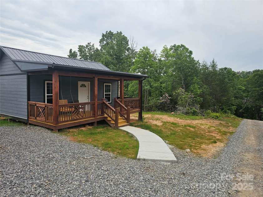 301,273 Mcginnis Drive, Old Fort, NC 28762.  MLS# CAR4290004, YatesRealty ID 34563. 