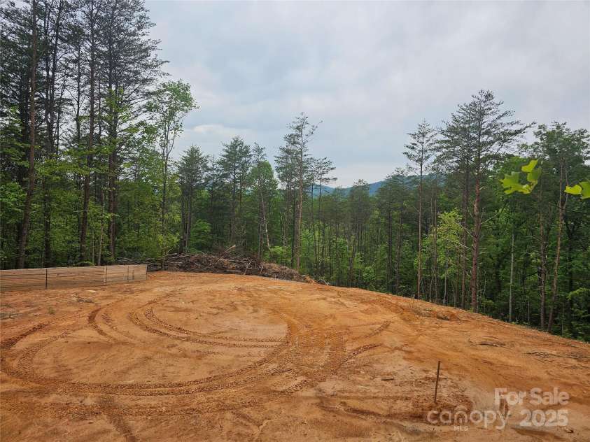 301,273 Mcginnis Drive, Old Fort, NC 28762.  MLS# CAR4290004, YatesRealty ID 34563. 