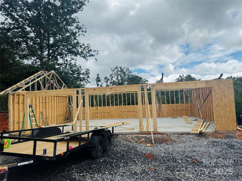 301,273 Mcginnis Drive, Old Fort, NC 28762.  MLS# CAR4290004, YatesRealty ID 34563. 