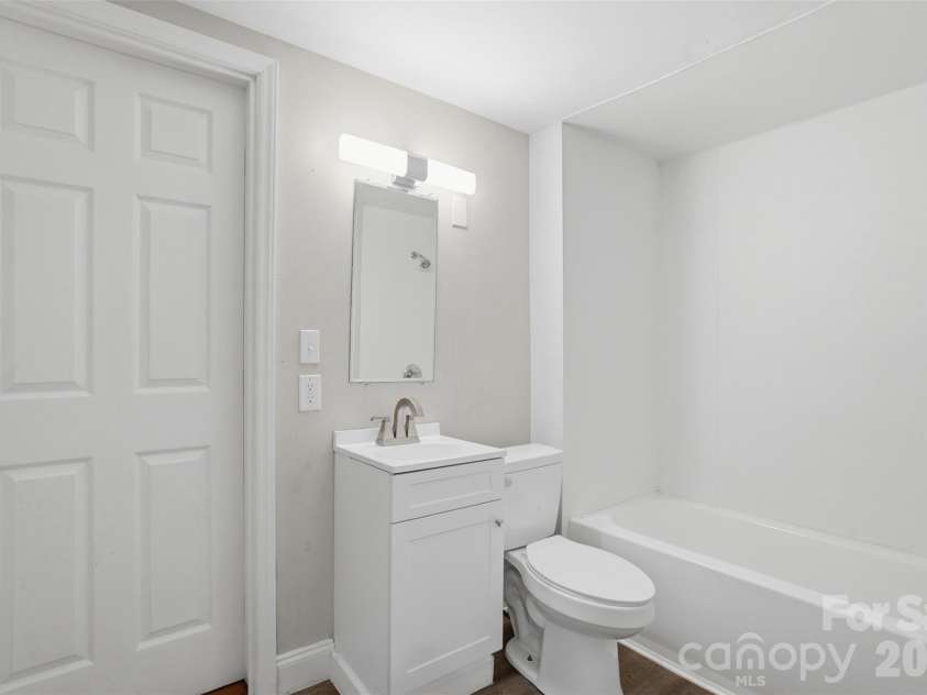 322 Willow Street, Gastonia, NC 28054.  MLS# CAR4397563, YatesRealty ID 34564. 