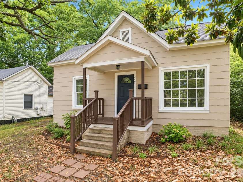 322 Willow Street, Gastonia, NC 28054.  MLS# CAR4397563, YatesRealty ID 34564. 