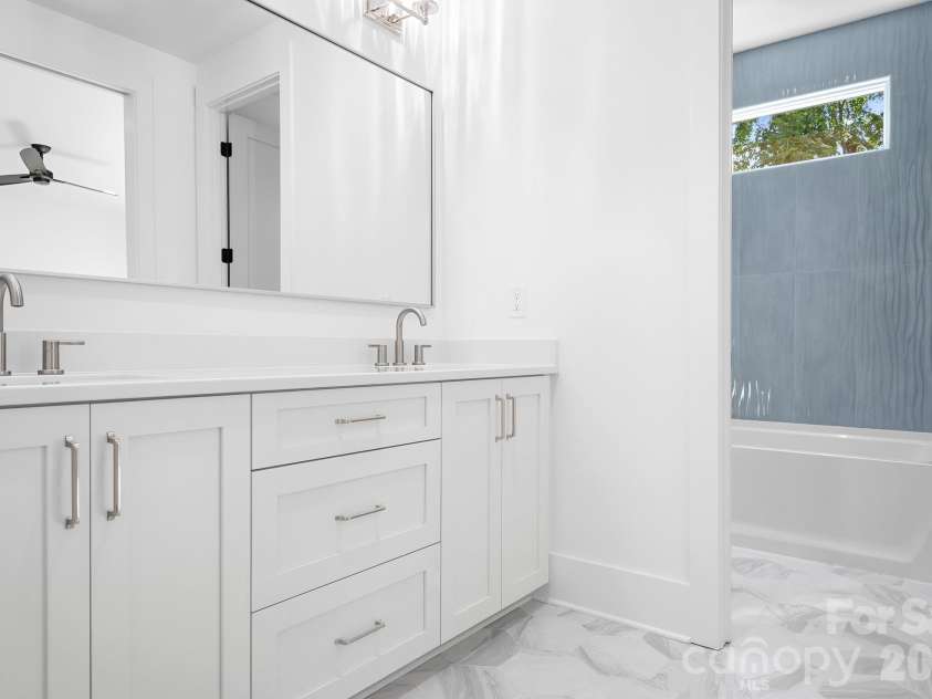 126 Manorly Lane, Mooresville, NC 28115.  MLS# CAR4391858, YatesRealty ID 34565. Bathroom 3