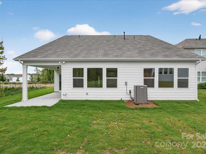 7926 Rolling Wheels Road, Charlotte, NC 28215.  MLS# CAR4289373, YatesRealty ID 34566. 