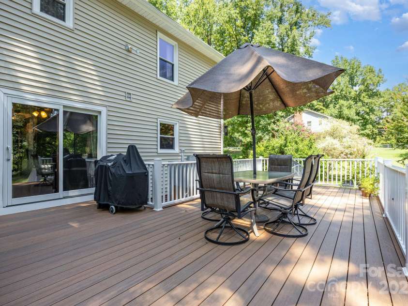 145 Willow Drive, Salisbury, NC 28146.  MLS# CAR4287604, YatesRealty ID 34567. 