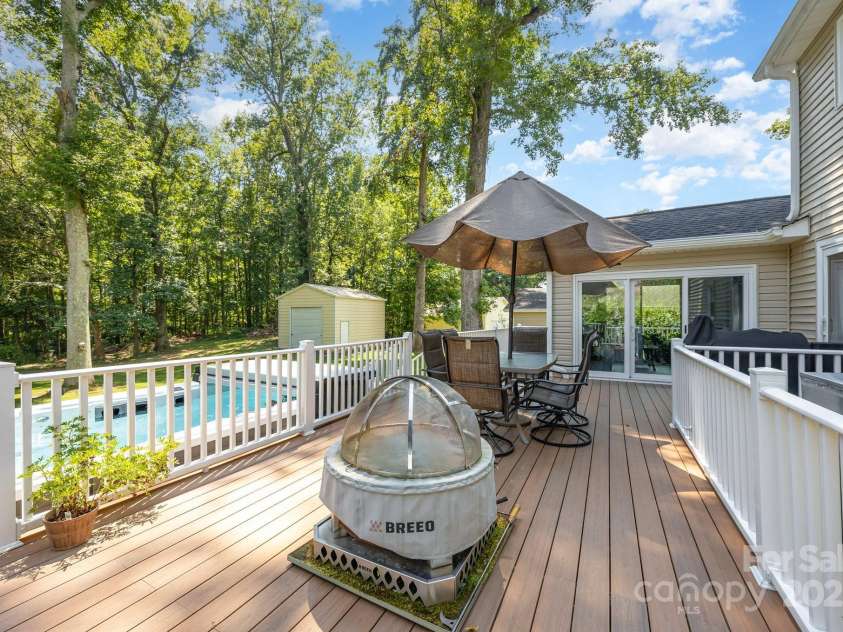 145 Willow Drive, Salisbury, NC 28146.  MLS# CAR4287604, YatesRealty ID 34567. 