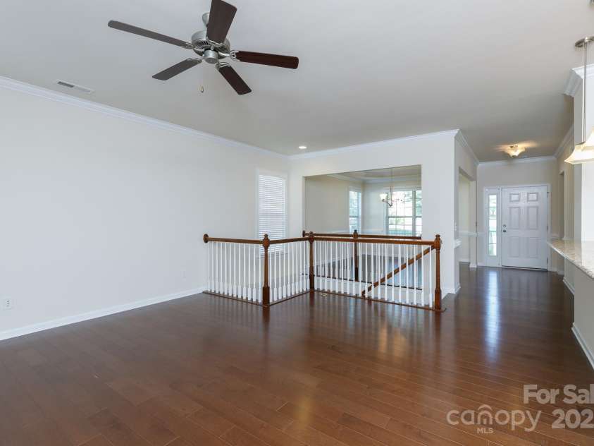 12809 Hunting Birds Lane, Charlotte, NC 28278.  MLS# CAR4292155, YatesRealty ID 34568. 