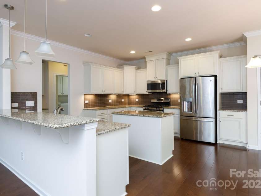 12809 Hunting Birds Lane, Charlotte, NC 28278.  MLS# CAR4292155, YatesRealty ID 34568. 