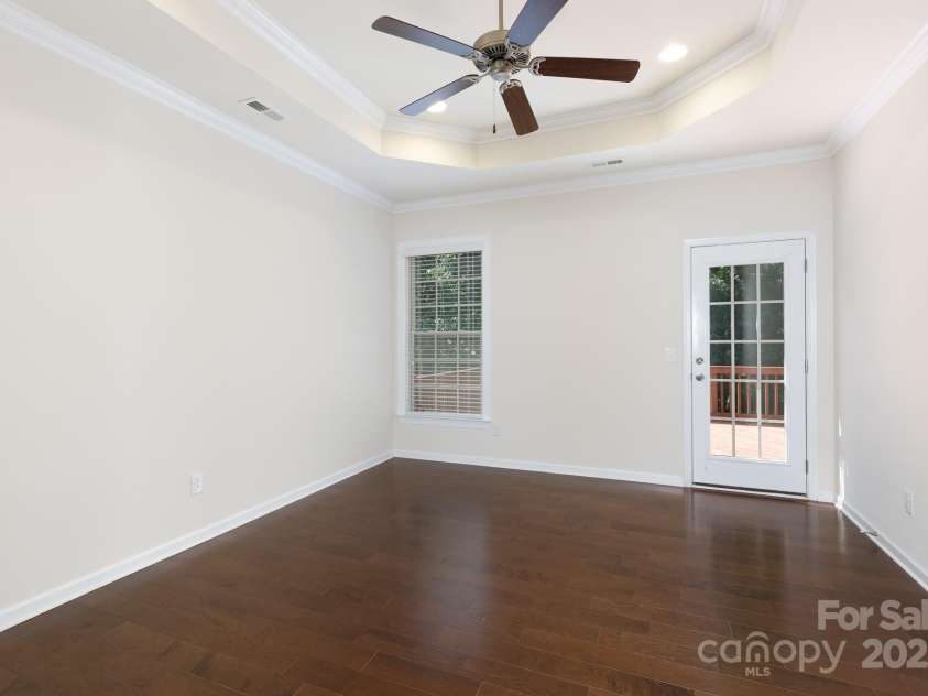 12809 Hunting Birds Lane, Charlotte, NC 28278.  MLS# CAR4292155, YatesRealty ID 34568. 