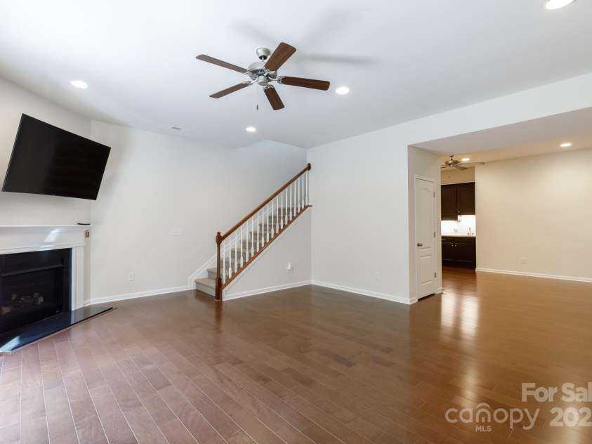 12809 Hunting Birds Lane, Charlotte, NC 28278.  MLS# CAR4292155, YatesRealty ID 34568. 