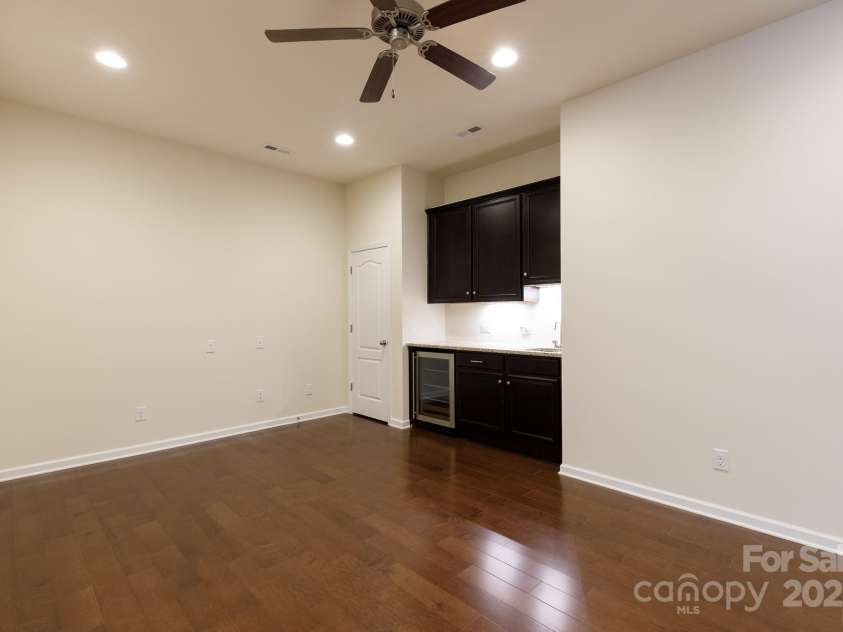 12809 Hunting Birds Lane, Charlotte, NC 28278.  MLS# CAR4292155, YatesRealty ID 34568. 