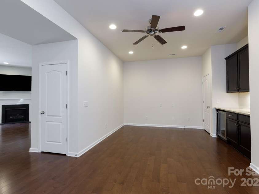 12809 Hunting Birds Lane, Charlotte, NC 28278.  MLS# CAR4292155, YatesRealty ID 34568. 
