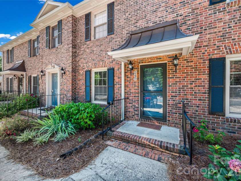 245 Pointe Circle, Rock Hill, SC 29732.  MLS# CAR4399354, YatesRealty ID 34568. 