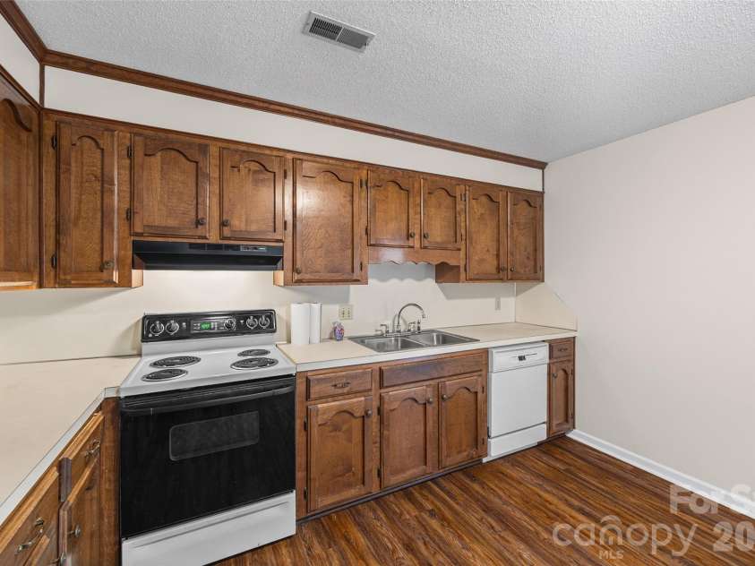 245 Pointe Circle, Rock Hill, SC 29732.  MLS# CAR4399354, YatesRealty ID 34568. 