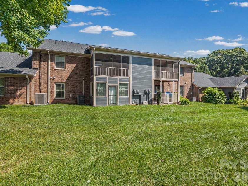 245 Pointe Circle, Rock Hill, SC 29732.  MLS# CAR4399354, YatesRealty ID 34568. 