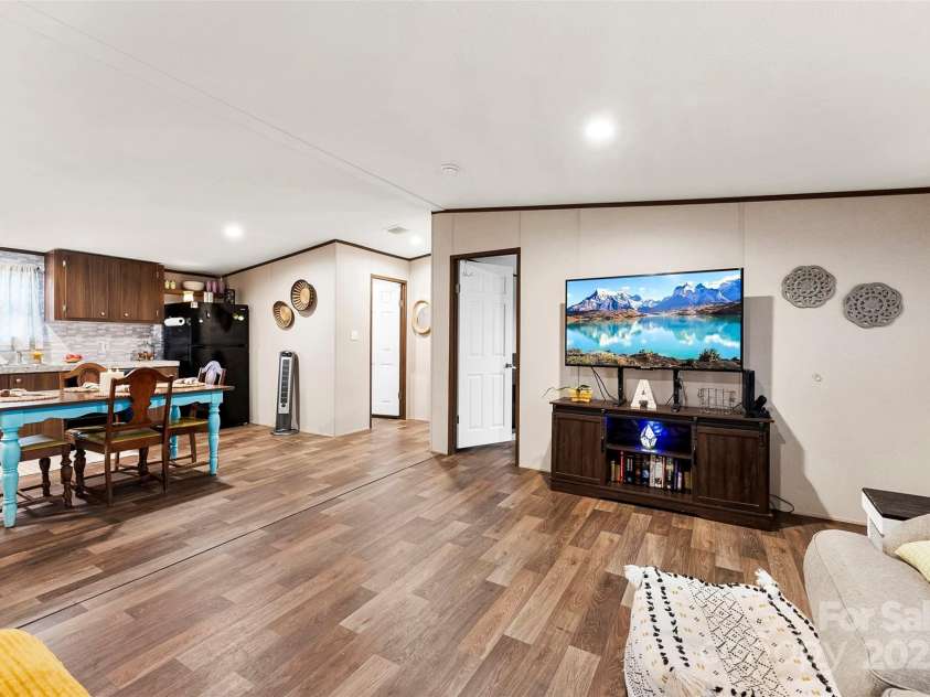 119 Condor Drive, Shelby, NC 28152.  MLS# CAR4292471, YatesRealty ID 34569. 