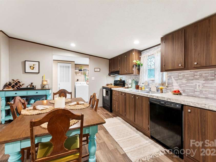 119 Condor Drive, Shelby, NC 28152.  MLS# CAR4292471, YatesRealty ID 34569. 