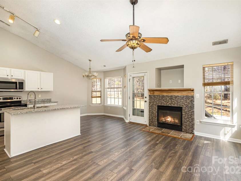 12810 English Walnut Lane, Charlotte, NC 28215.  MLS# CAR4233653, YatesRealty ID 3457. 