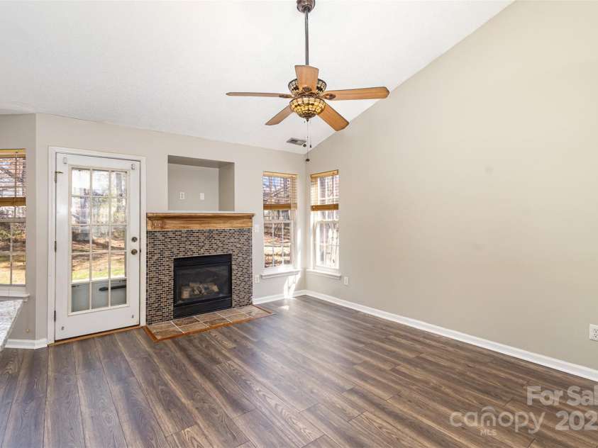 12810 English Walnut Lane, Charlotte, NC 28215.  MLS# CAR4233653, YatesRealty ID 3457. 