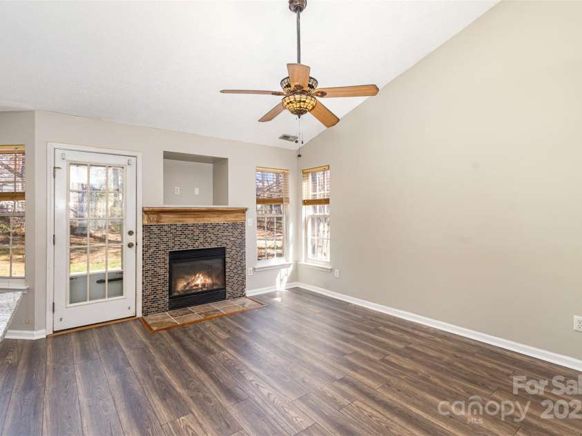 12810 English Walnut Lane, Charlotte, NC 28215.  MLS# CAR4233653, YatesRealty ID 3457. 