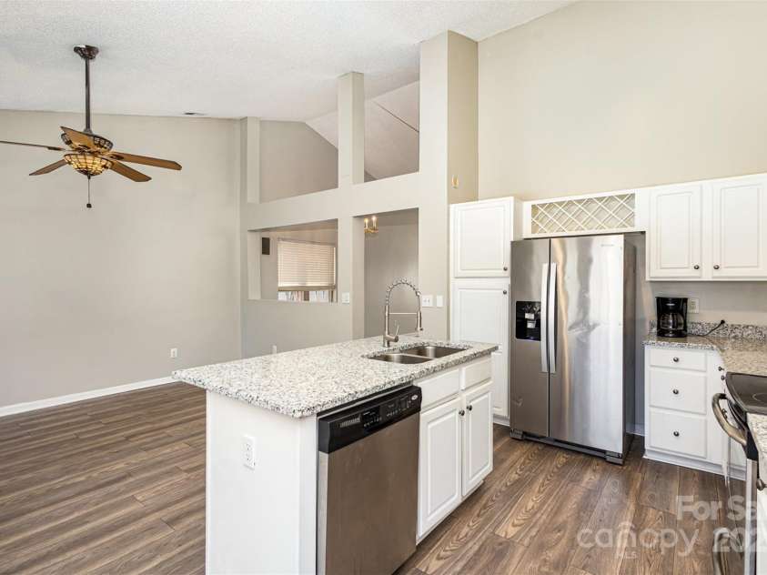 12810 English Walnut Lane, Charlotte, NC 28215.  MLS# CAR4233653, YatesRealty ID 3457. 