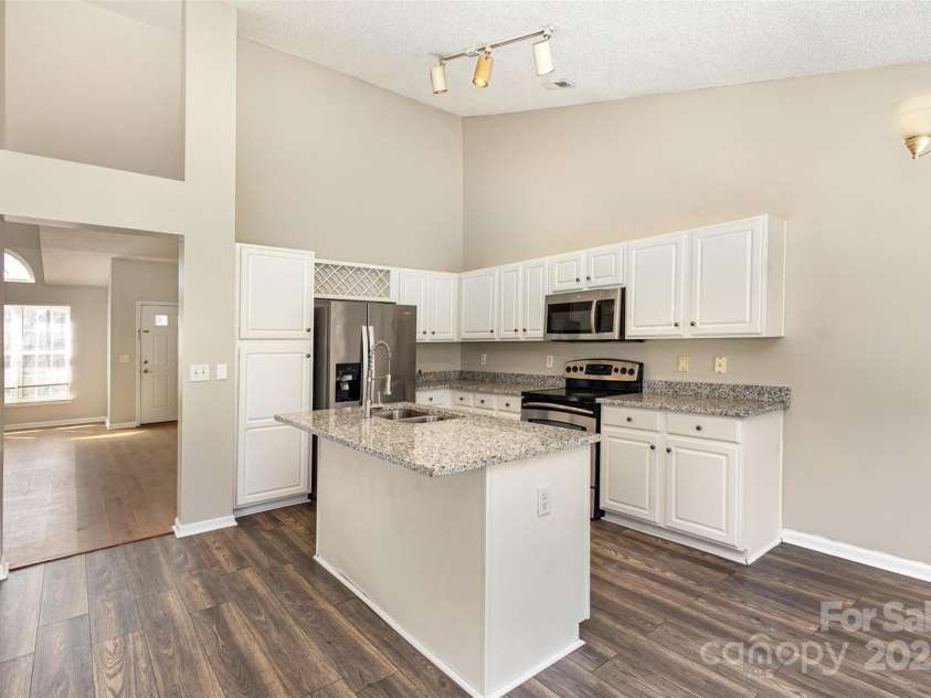 12810 English Walnut Lane, Charlotte, NC 28215.  MLS# CAR4233653, YatesRealty ID 3457. 