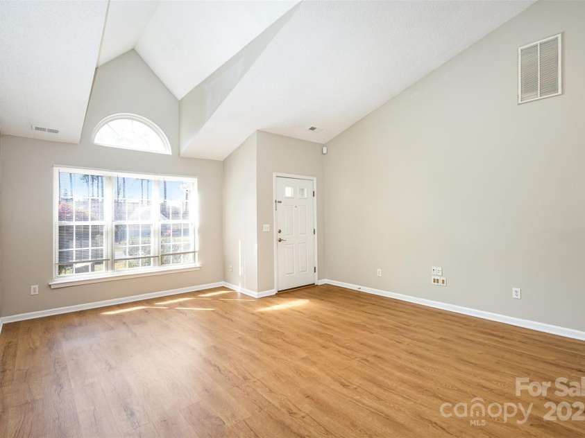 12810 English Walnut Lane, Charlotte, NC 28215.  MLS# CAR4233653, YatesRealty ID 3457. 