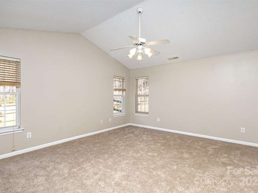 12810 English Walnut Lane, Charlotte, NC 28215.  MLS# CAR4233653, YatesRealty ID 3457. 