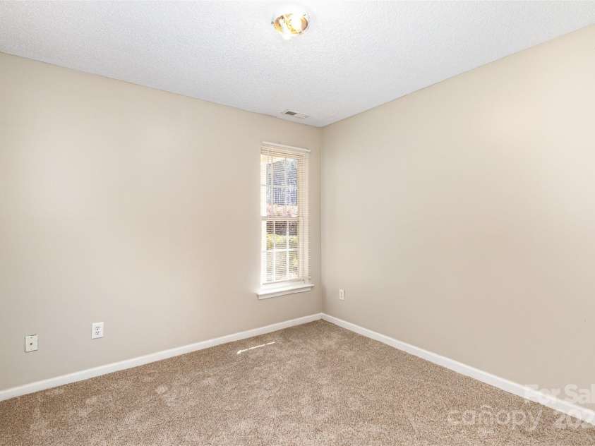 12810 English Walnut Lane, Charlotte, NC 28215.  MLS# CAR4233653, YatesRealty ID 3457. 