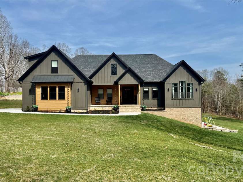 1360 Sain Road, Hickory, NC 28602.  MLS# CAR4354544, YatesRealty ID 3457. 