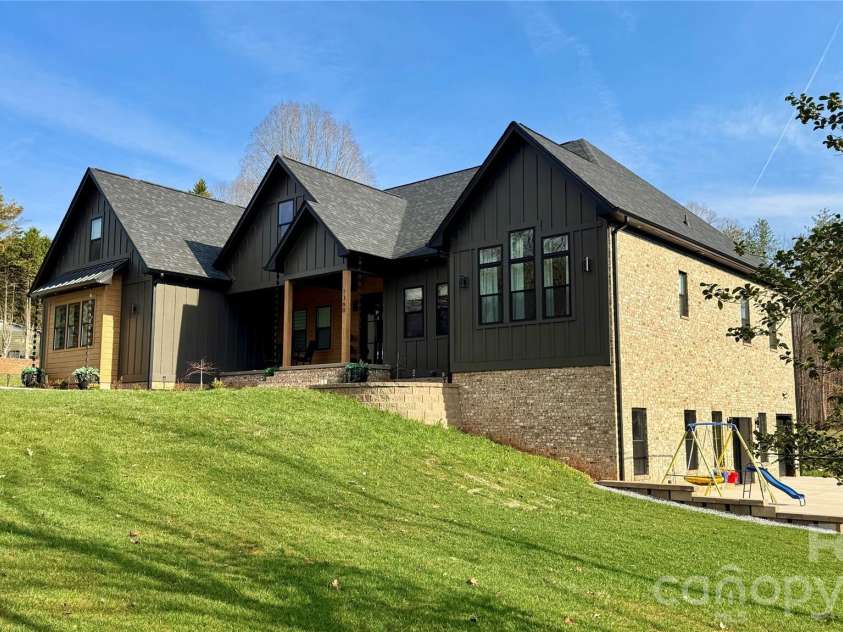 1360 Sain Road, Hickory, NC 28602.  MLS# CAR4354544, YatesRealty ID 3457. 