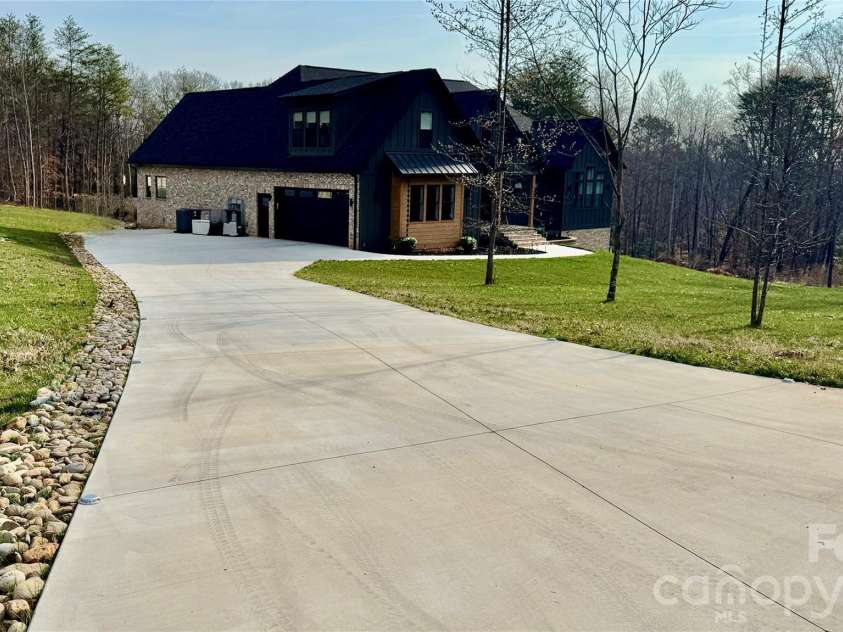 1360 Sain Road, Hickory, NC 28602.  MLS# CAR4354544, YatesRealty ID 3457. 
