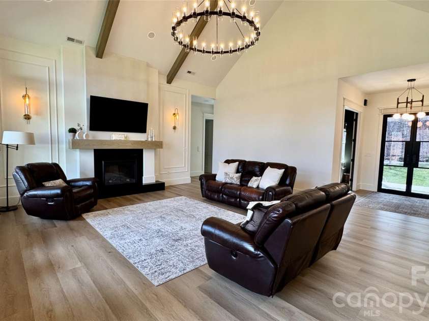 1360 Sain Road, Hickory, NC 28602.  MLS# CAR4354544, YatesRealty ID 3457. 