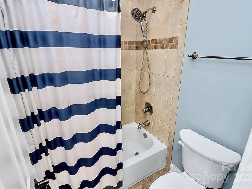 8500 Peyton Randolph Drive, Charlotte, NC 28277.  MLS# CAR4276267, YatesRealty ID 34570. 