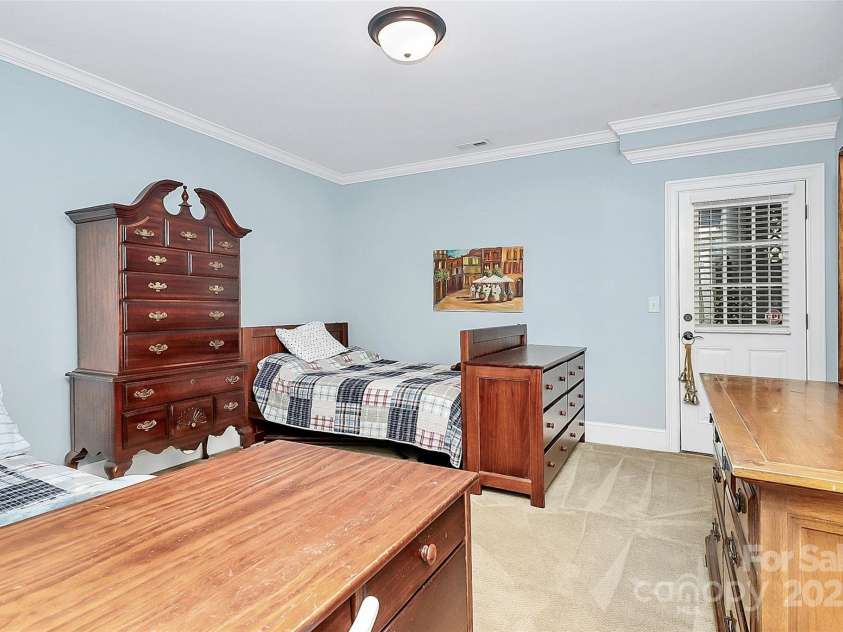 8500 Peyton Randolph Drive, Charlotte, NC 28277.  MLS# CAR4276267, YatesRealty ID 34570. 