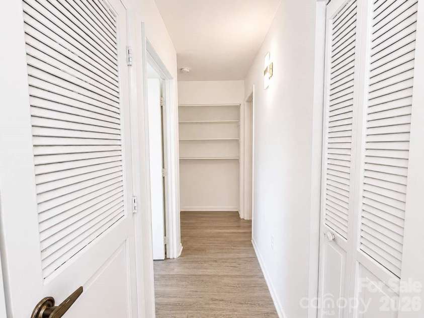 4822 Spring Lake Drive, Charlotte, NC 28212.  MLS# CAR4397298, YatesRealty ID 34571. 