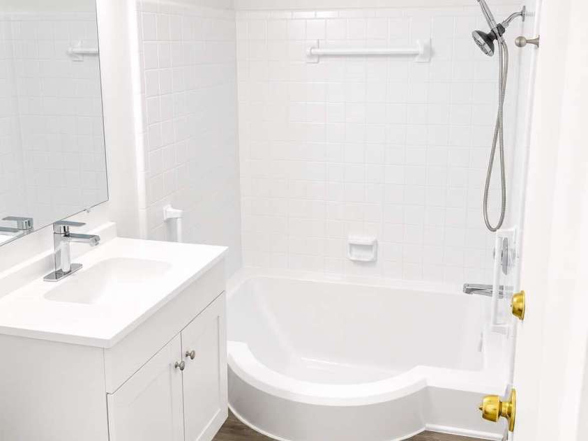 4822 Spring Lake Drive, Charlotte, NC 28212.  MLS# CAR4397298, YatesRealty ID 34571. 