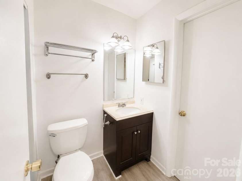 4822 Spring Lake Drive, Charlotte, NC 28212.  MLS# CAR4397298, YatesRealty ID 34571. 