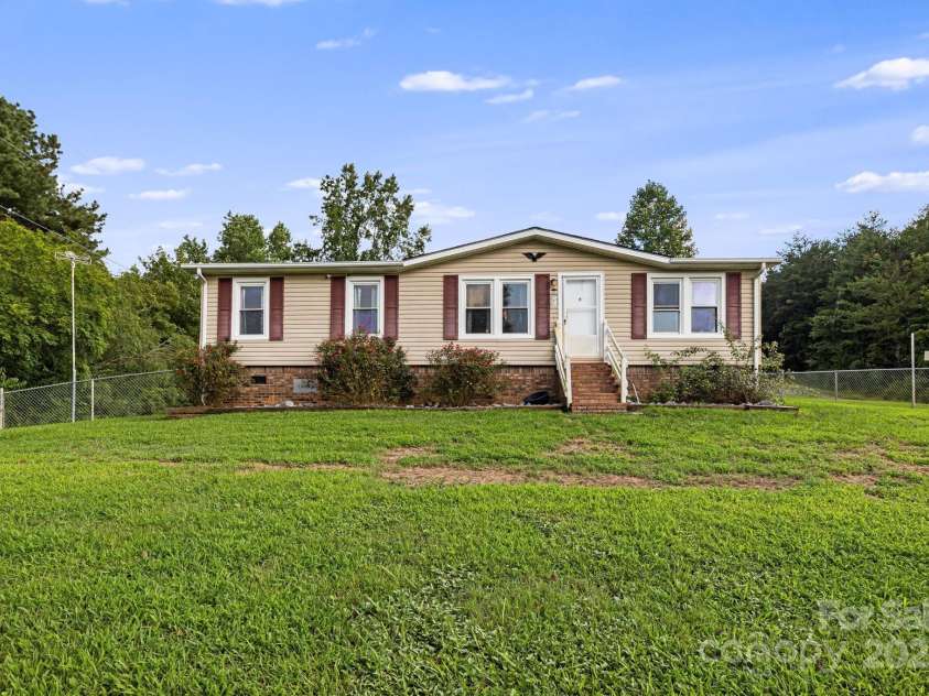 2490 Painters Gap Road, Union Mills, NC 28167.  MLS# CAR4294163, YatesRealty ID 34572. 