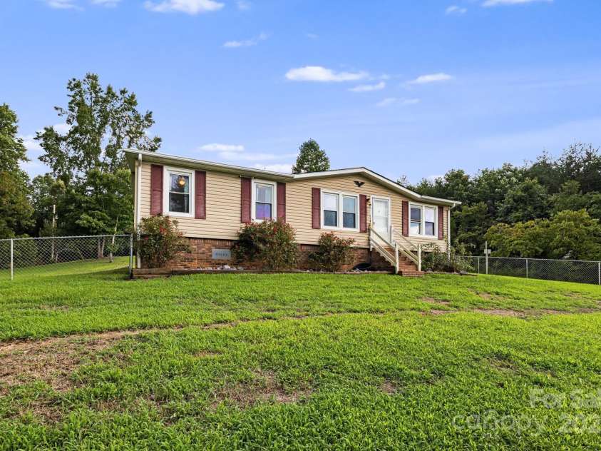 2490 Painters Gap Road, Union Mills, NC 28167.  MLS# CAR4294163, YatesRealty ID 34572. 