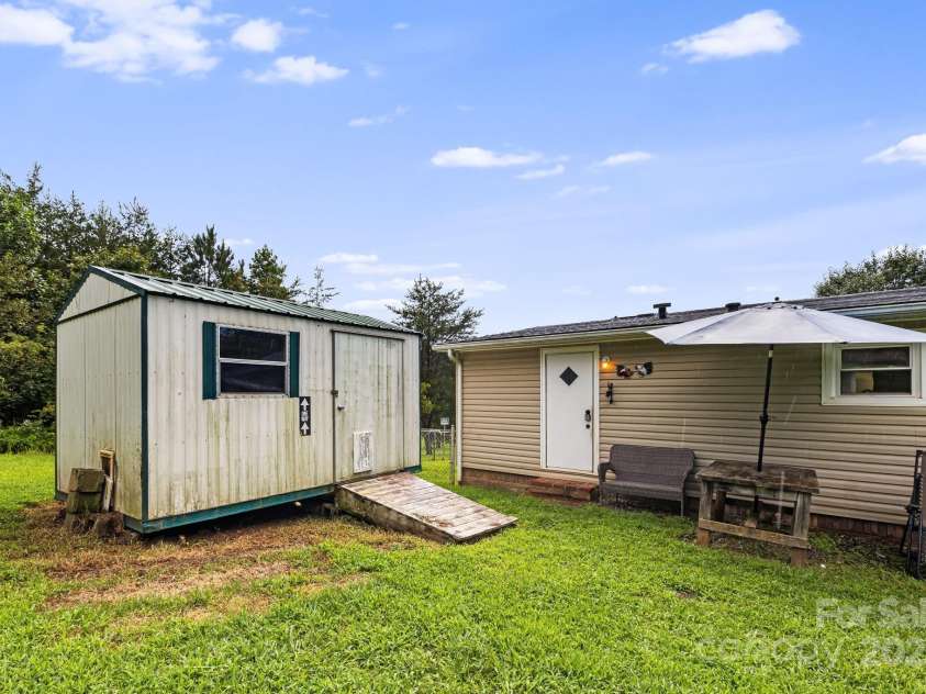 2490 Painters Gap Road, Union Mills, NC 28167.  MLS# CAR4294163, YatesRealty ID 34572. 