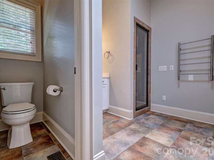 60 Marina Road, Lake Wylie, SC 29710.  MLS# CAR4394642, YatesRealty ID 34572. Second master bathroom area